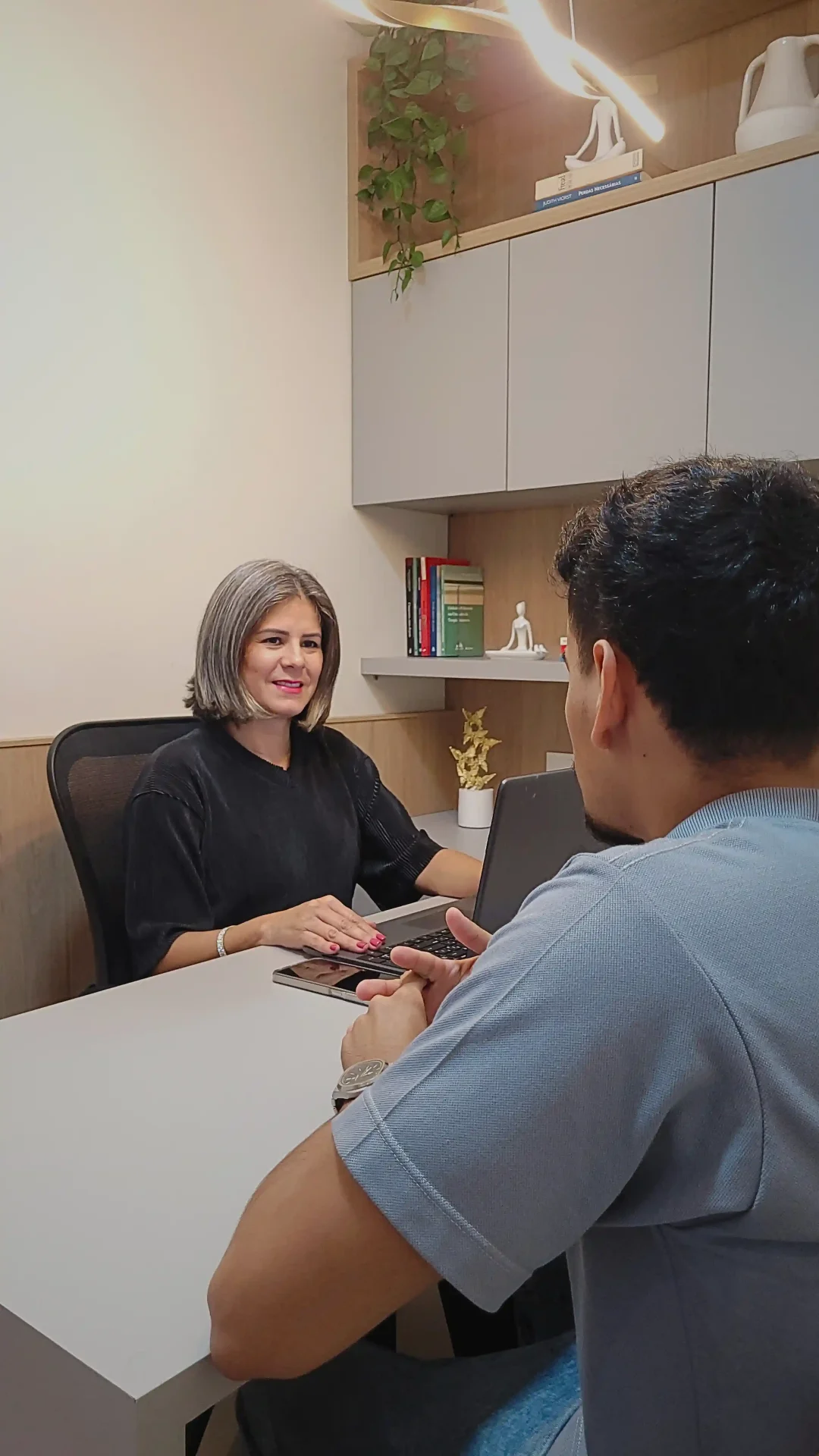 Atendimento terapêutico TRG com Andrea Salomão